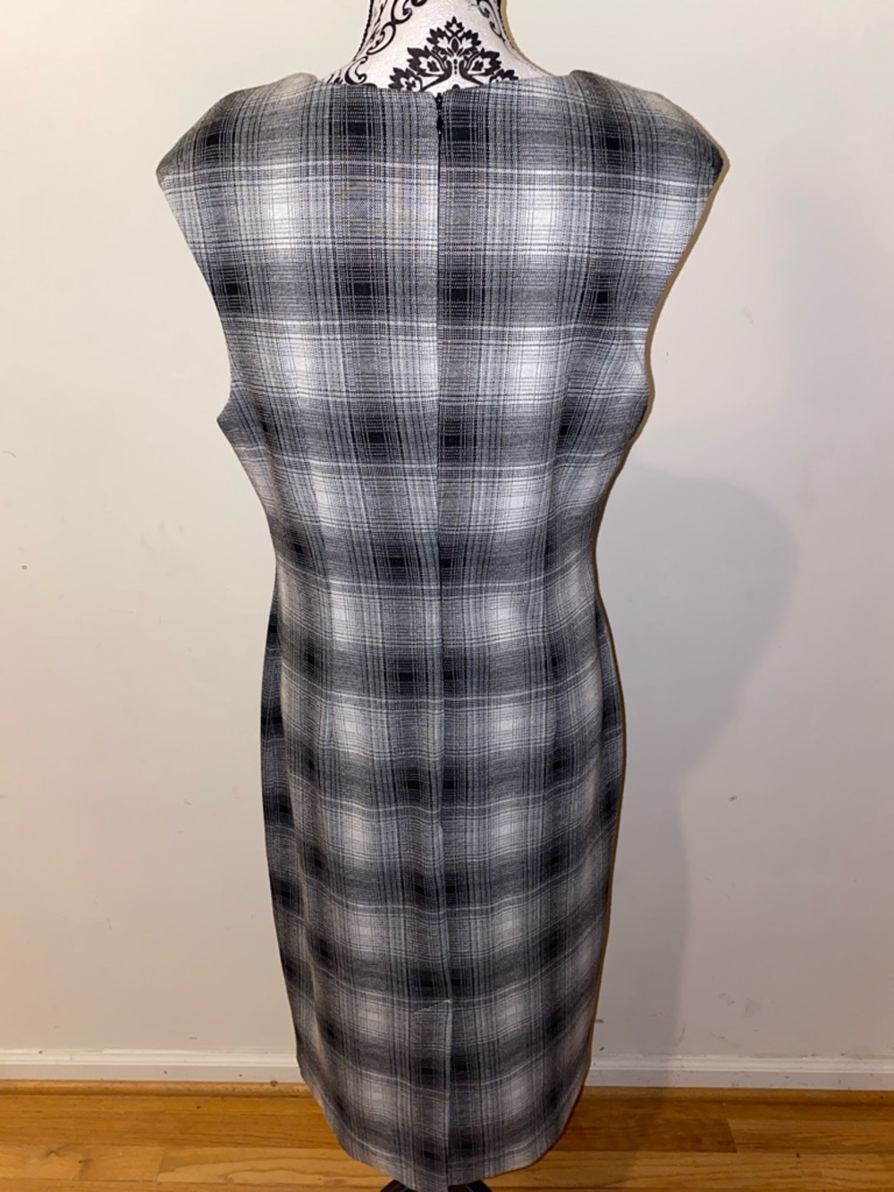 Adrienne Vittadini Black & White Plaid Midi Sheath Dress Size 12 - Picture 8 of 15